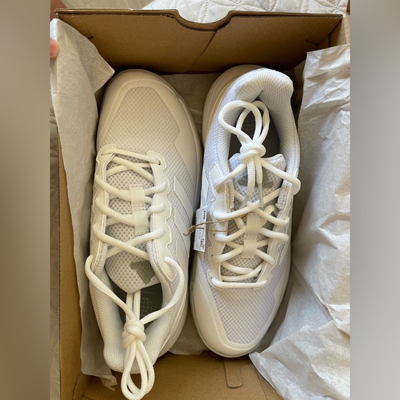 Adidas sneakers sz 8 - Picture 4 of 13